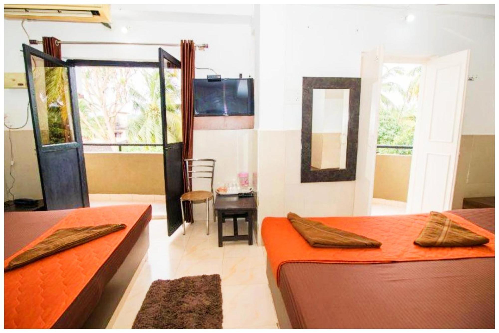 Hotel Premium Travellers # Inn Near Temple - Fully Air Conditioning Hotel - Hygiene And Spacious Room - A Top Rated Luxuary Hotel Merces Экстерьер фото